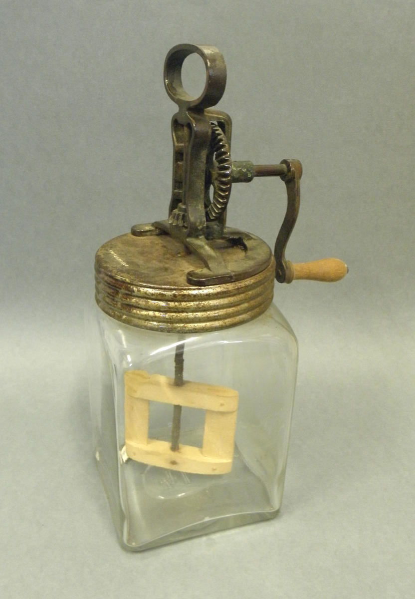 Butter churn Te Awamutu Museum