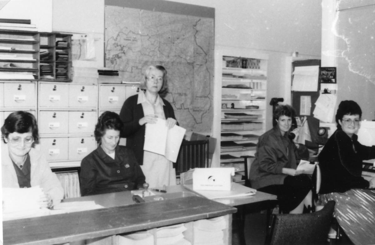 Te Awamutu Post Office Staff Te Awamutu Museum